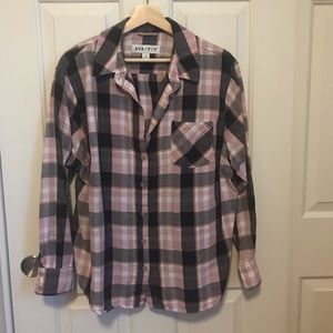 Ava & Viv Plaid Burton Down Top. 2X